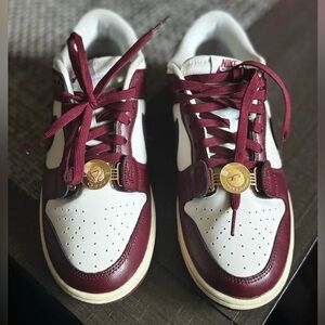 Wmns Dunk Low SE 'Sisterhood Team Red’